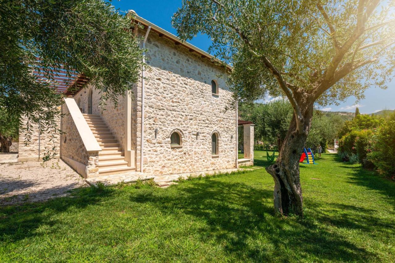 Bellou Villas Sivota Eksteriør billede